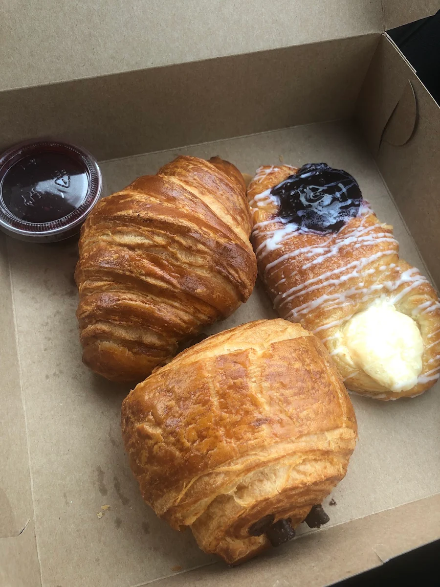 Croissant Box