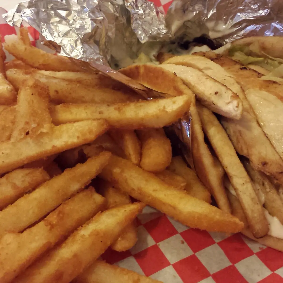 Chicken Gyro w Fries