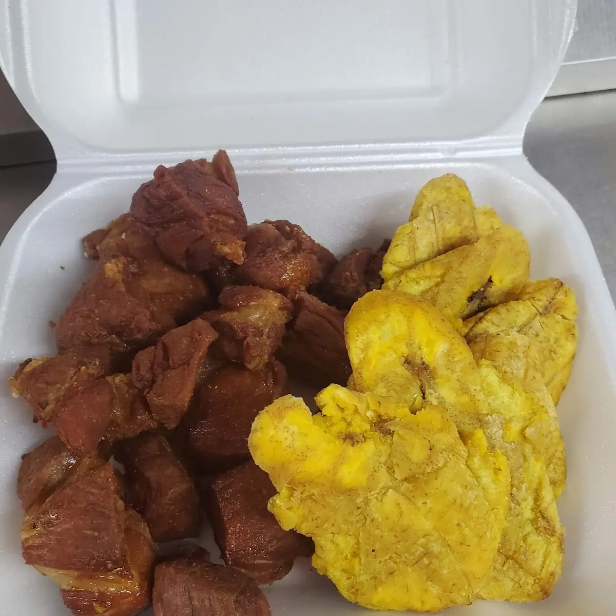 Carne Frita Con Tostones