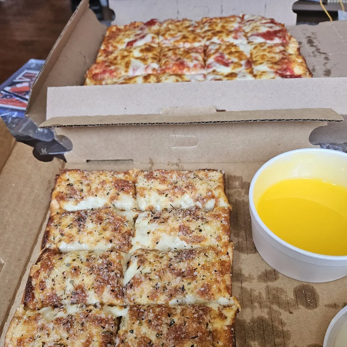 Theo's Pak Pizza