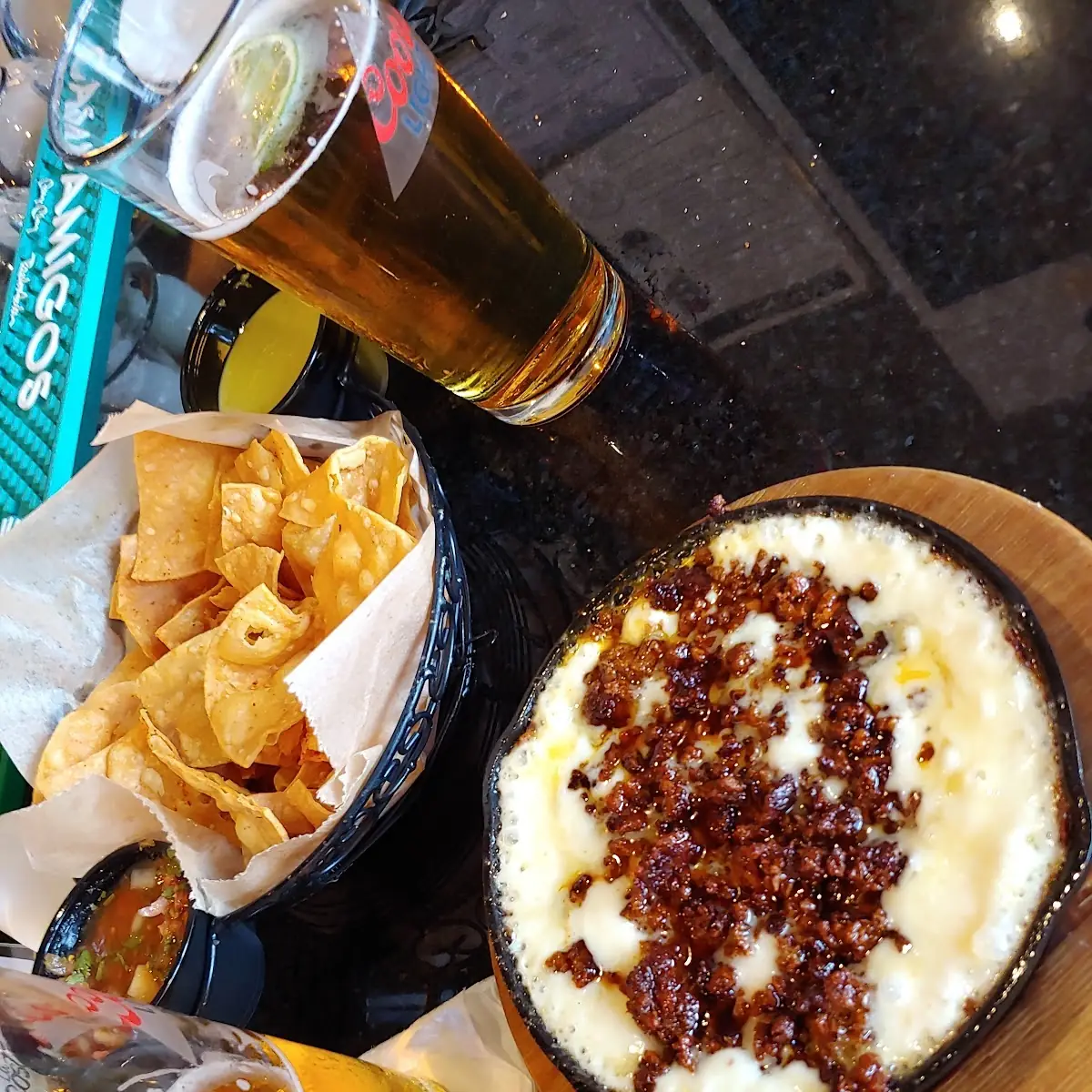 Queso Fundido Con Chorizo