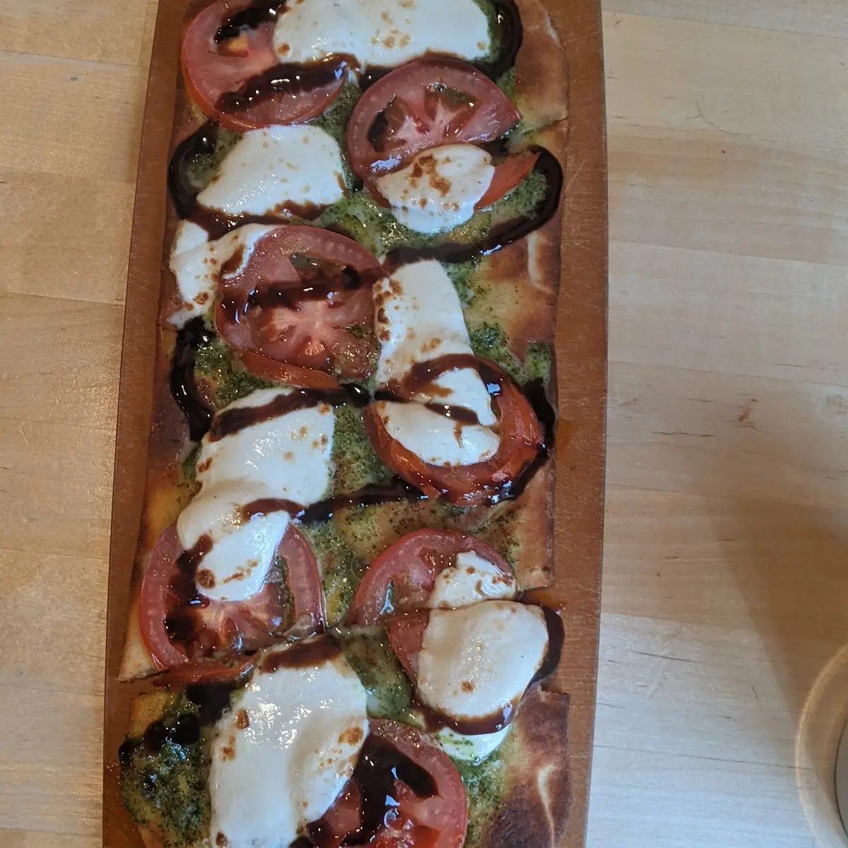 Pizza Margherita Flatbread