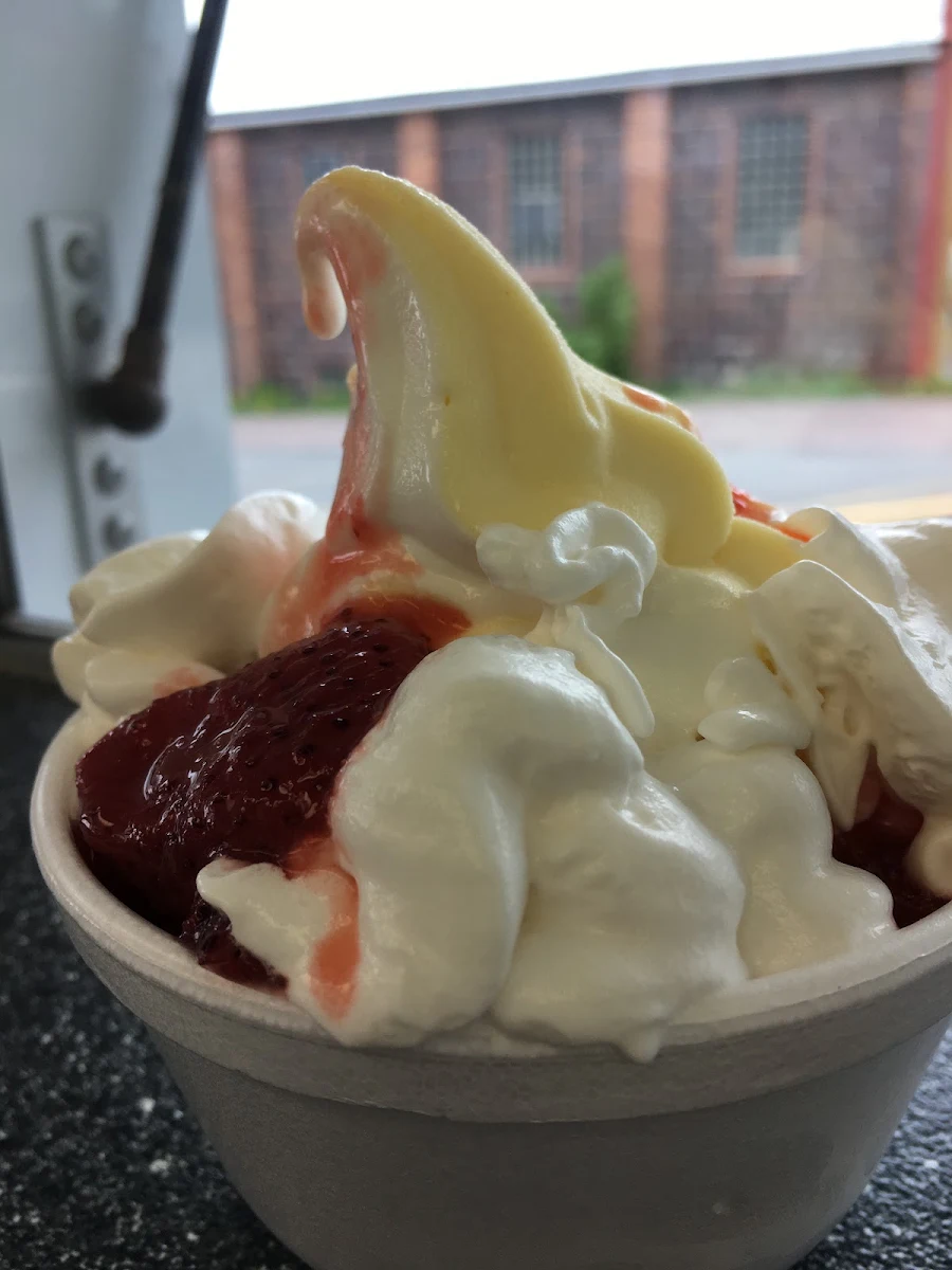 Maple Leaf Sundae