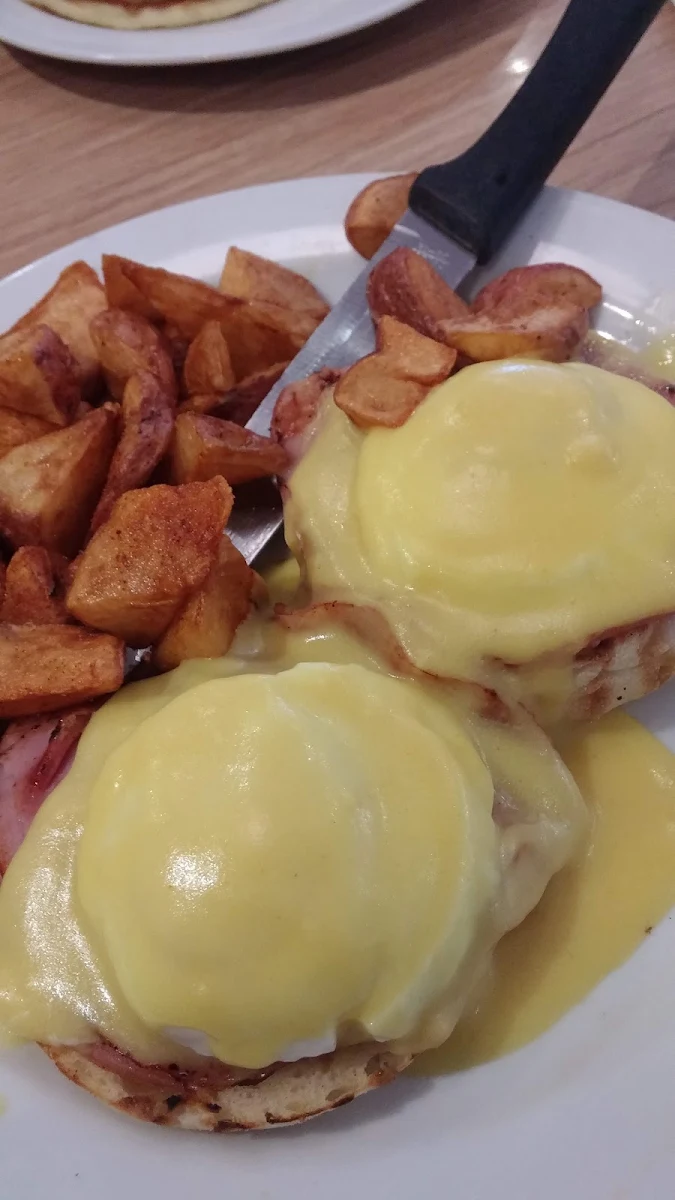 Classic Eggs Benedict, Denny's Restaurant Abbotsford - Simon Ave