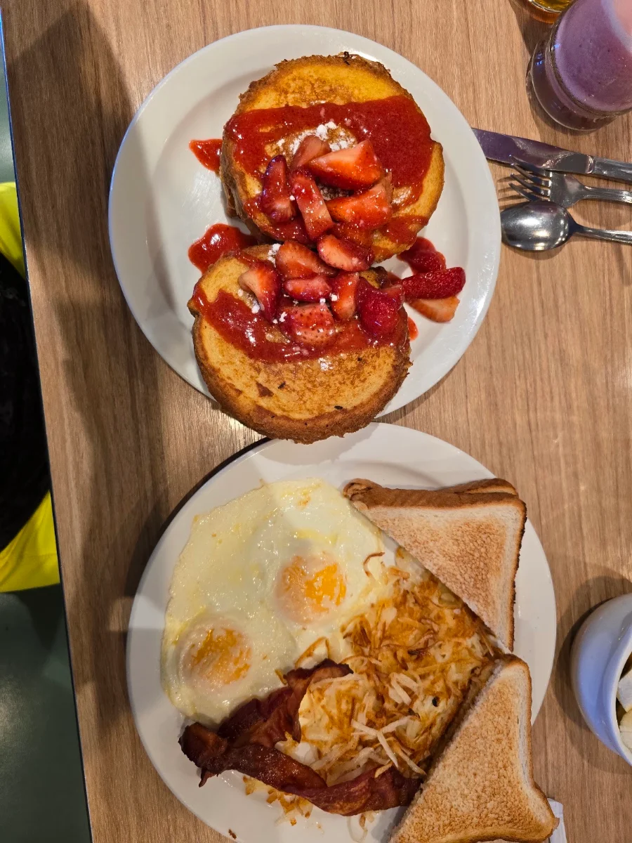 Strawberry Stuffed French Toast, Denny's Restaurant Abbotsford - Simon Ave