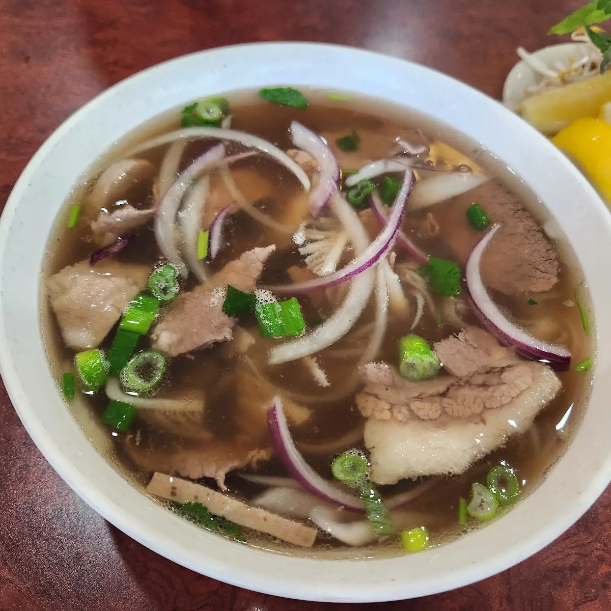 Pho Tai Gan Sach