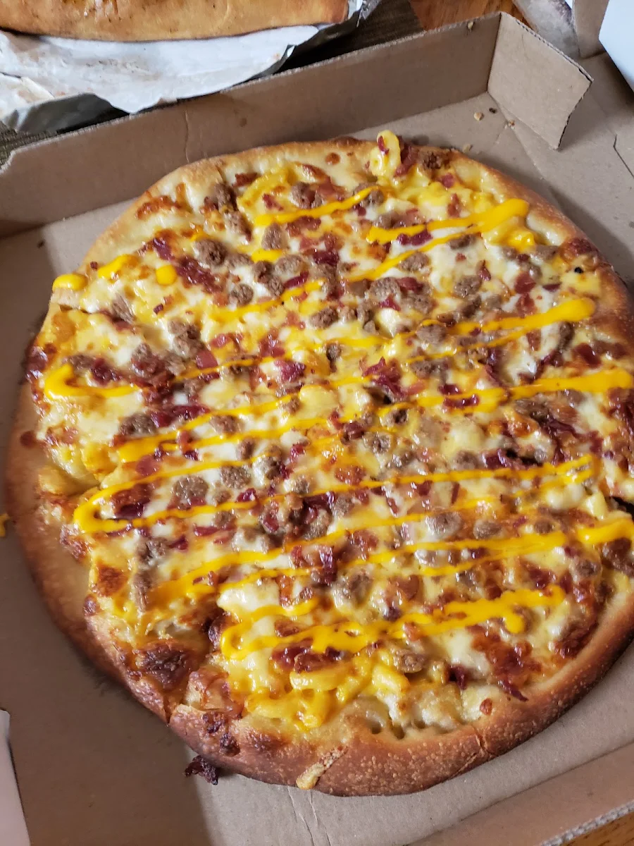 Mac and Cheese Pizza