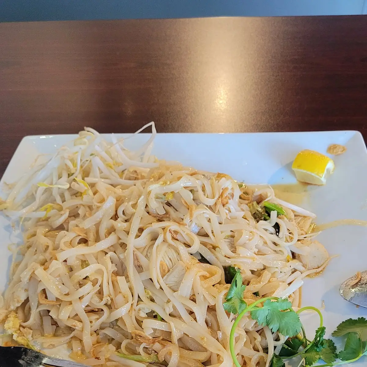 E8 Pad Thai