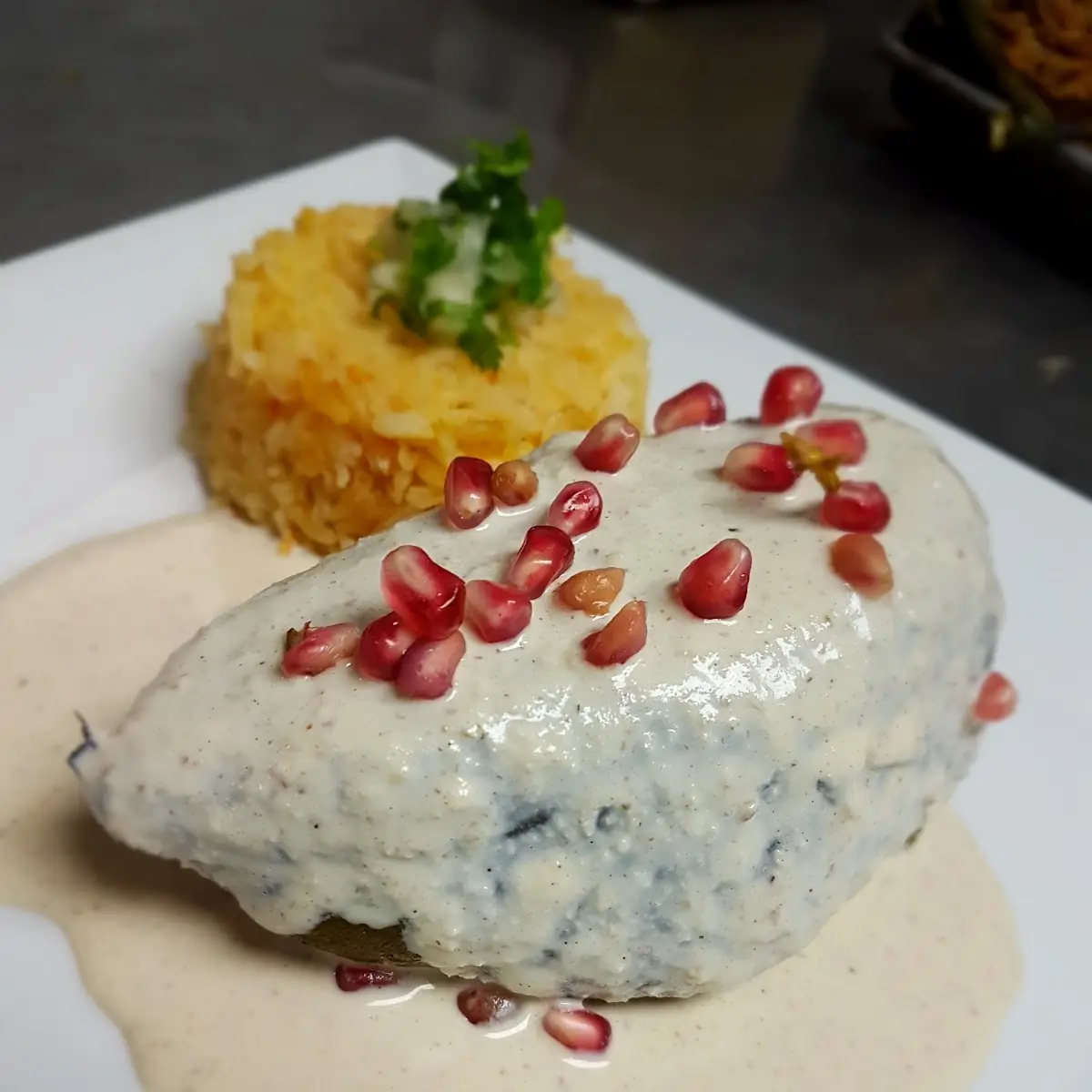 Chiles En Nogada