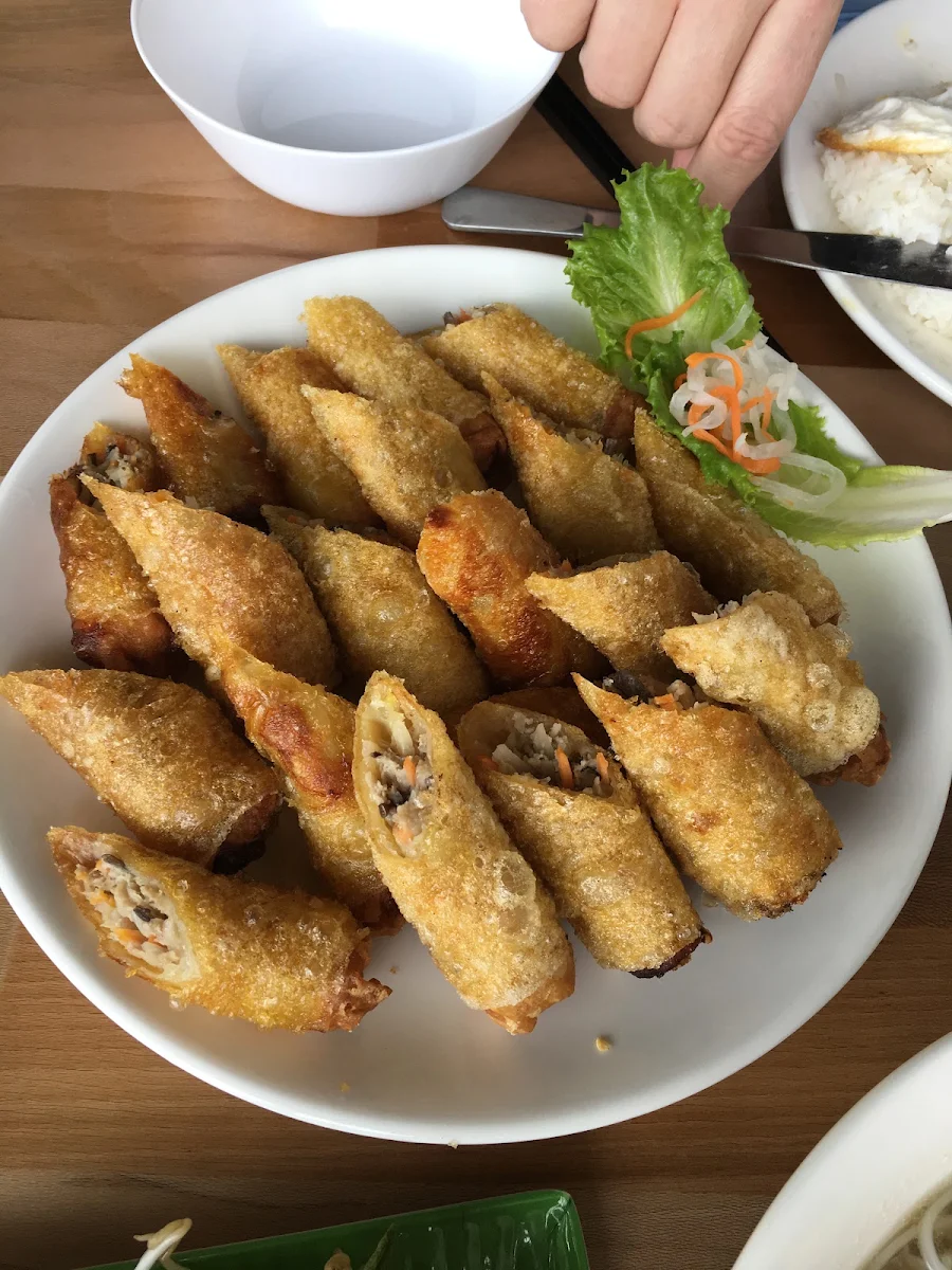 Deep-Fried Spring Rolls, La Maison Da Nang