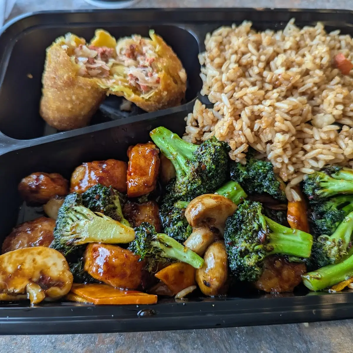 Scallops with Garlic Sauce and Fried Rice