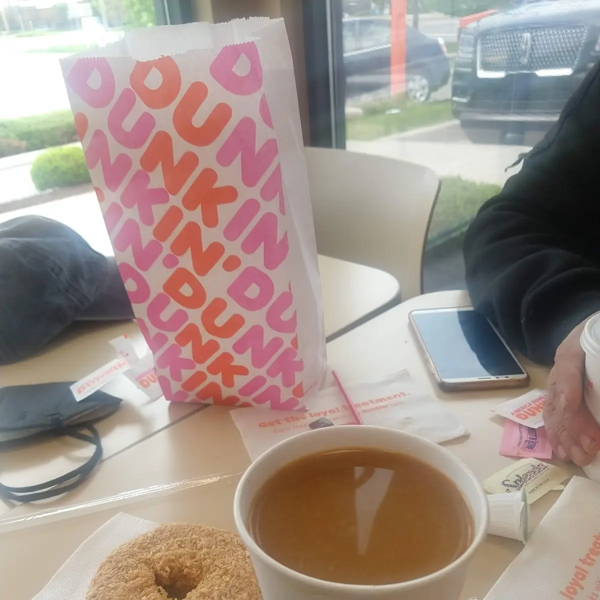 Dona de Coco Y Café Americano