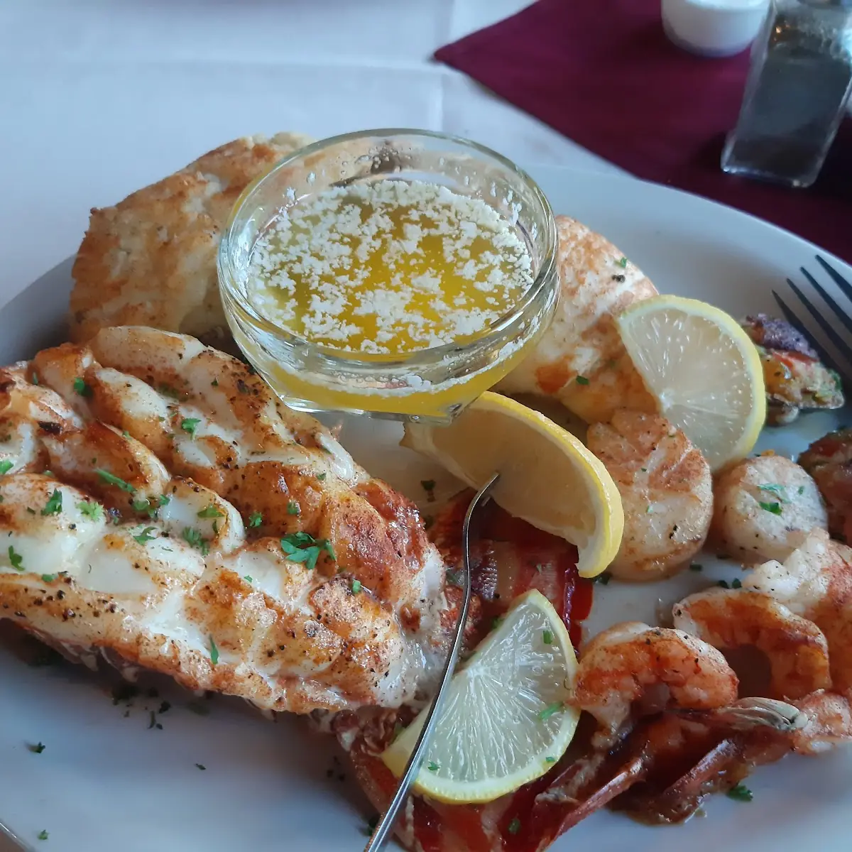 Broiled Seafood Sampler