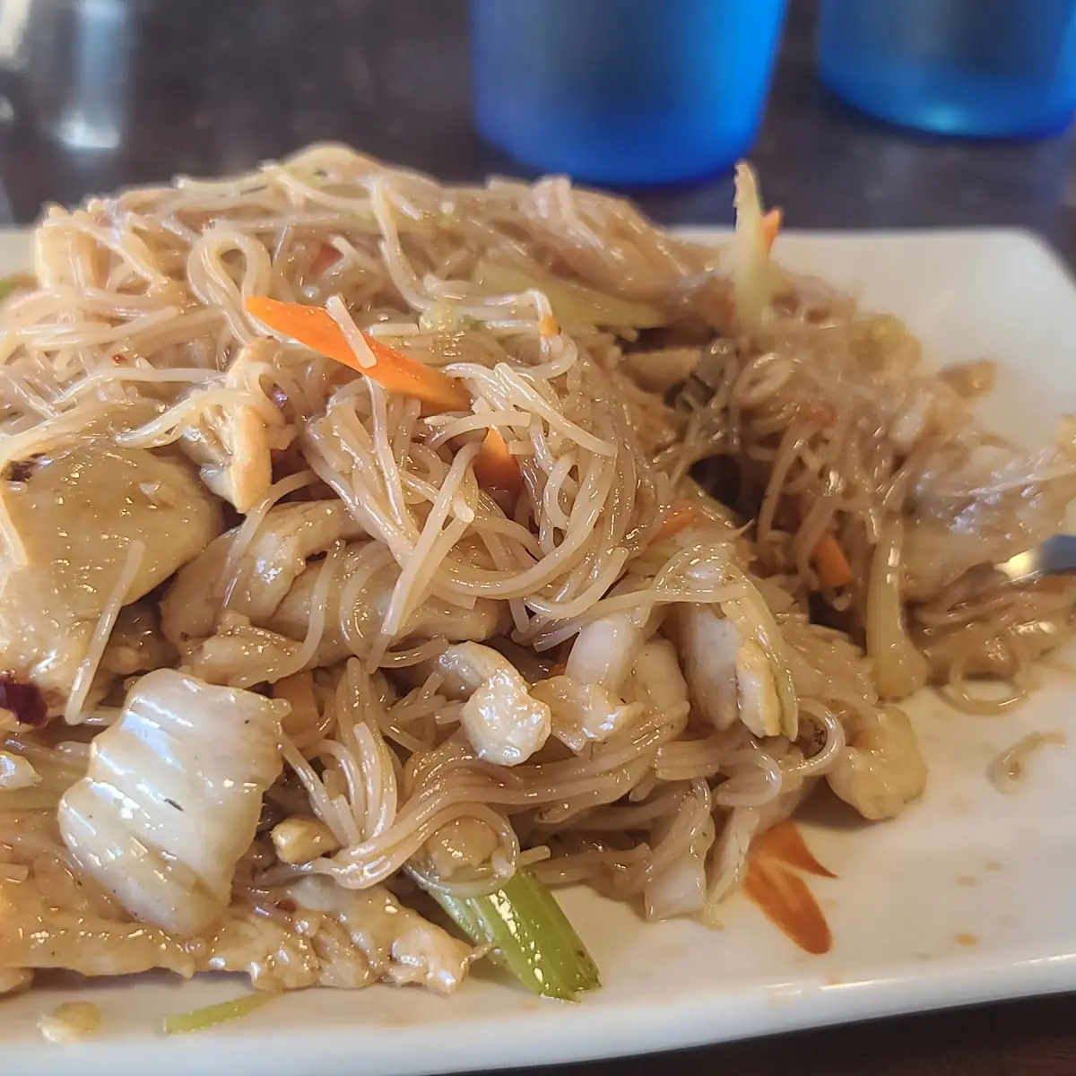 Mei Fun Chicken in Garlic Sauce