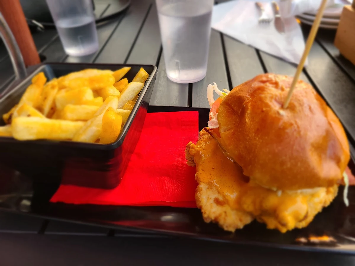 Alabama Club, Studabakers