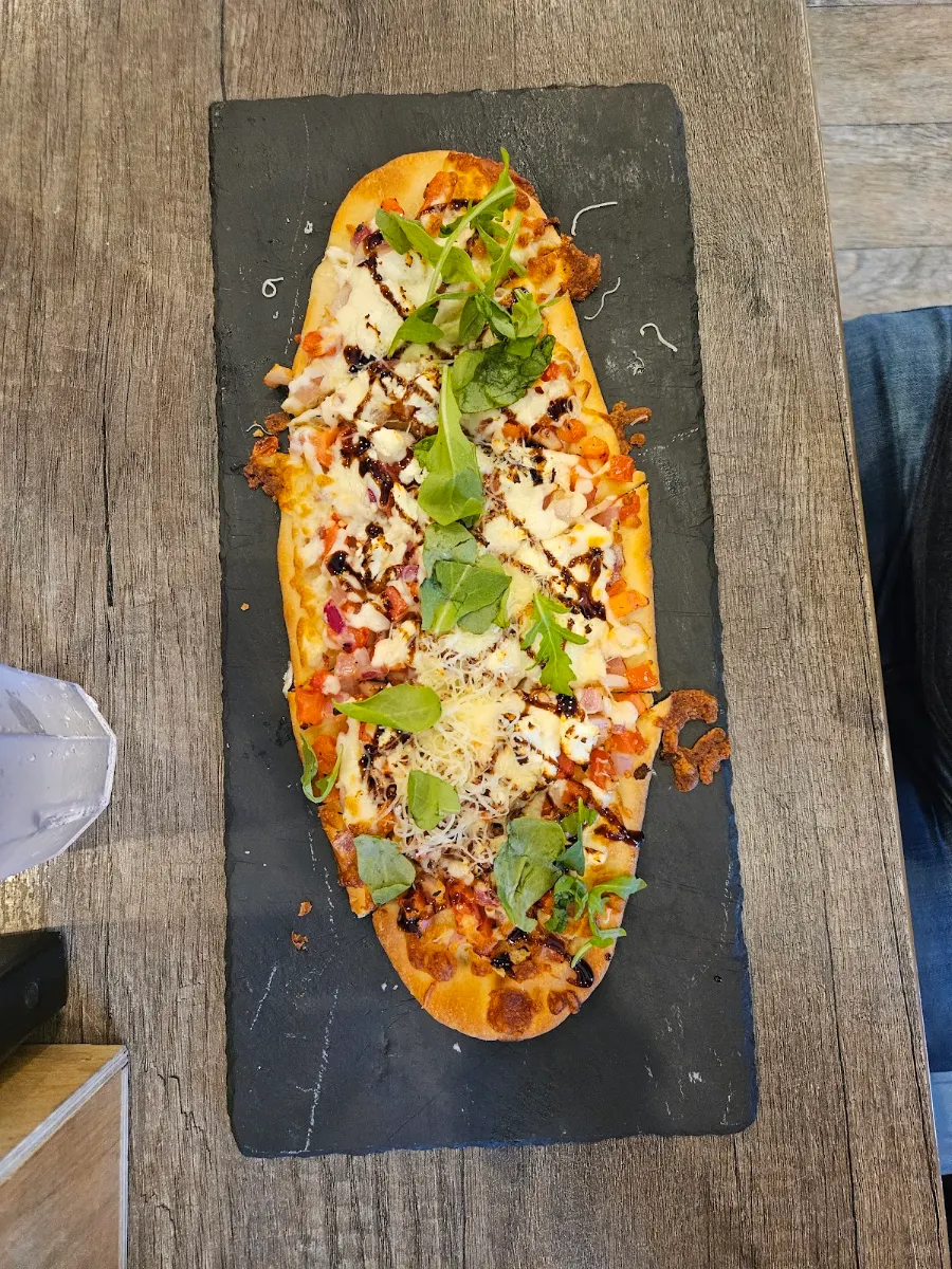 BBQ Chicken Flat Bread, Studabakers