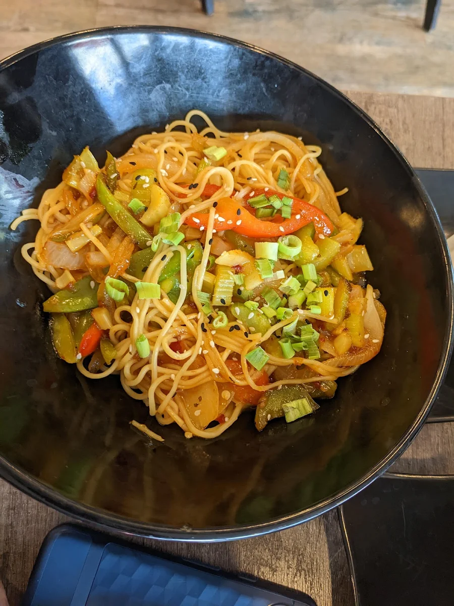 Singapore Noodle Bowl, Studabakers