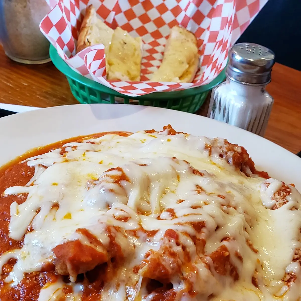Chicken Parmesan w Pasta