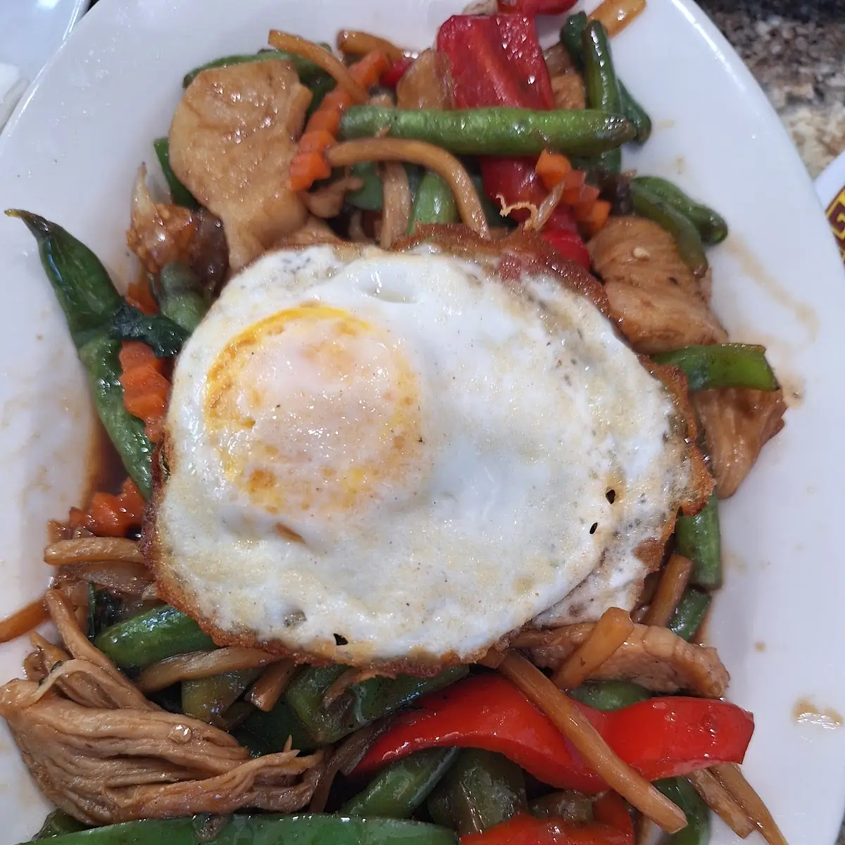 Pad Gra Prow Gai Kai Dao