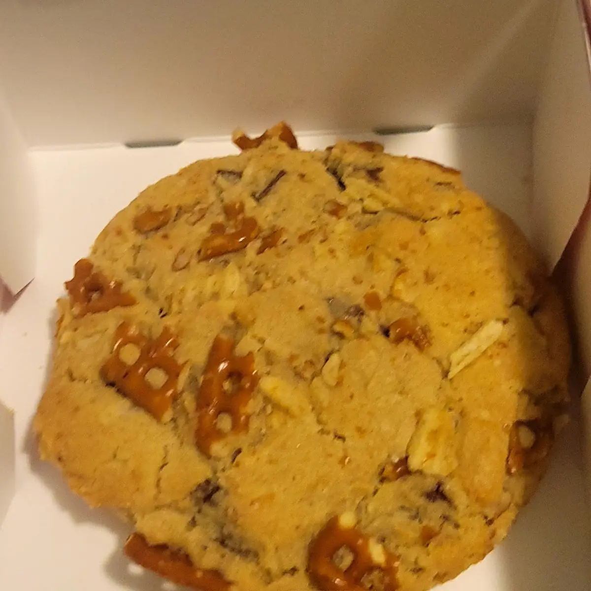 Chocolate Chip Cookie