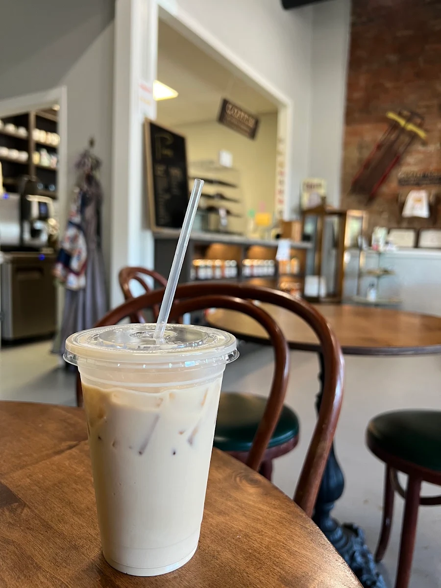 Iced Lone Oak Latte