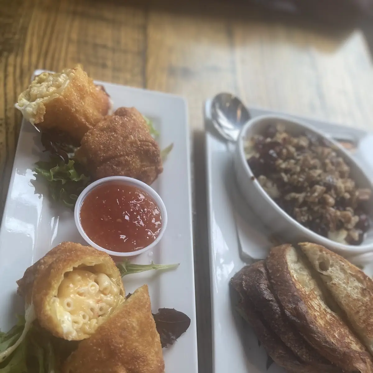 Mac and Cheese Egg Rolls