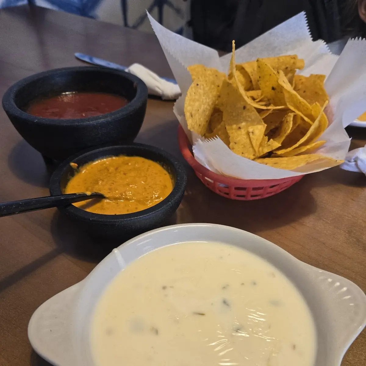 Large Queso Dip