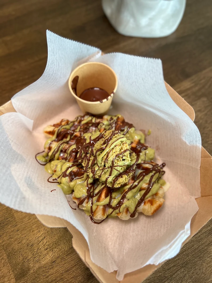 Dubai Chocolate Croffle