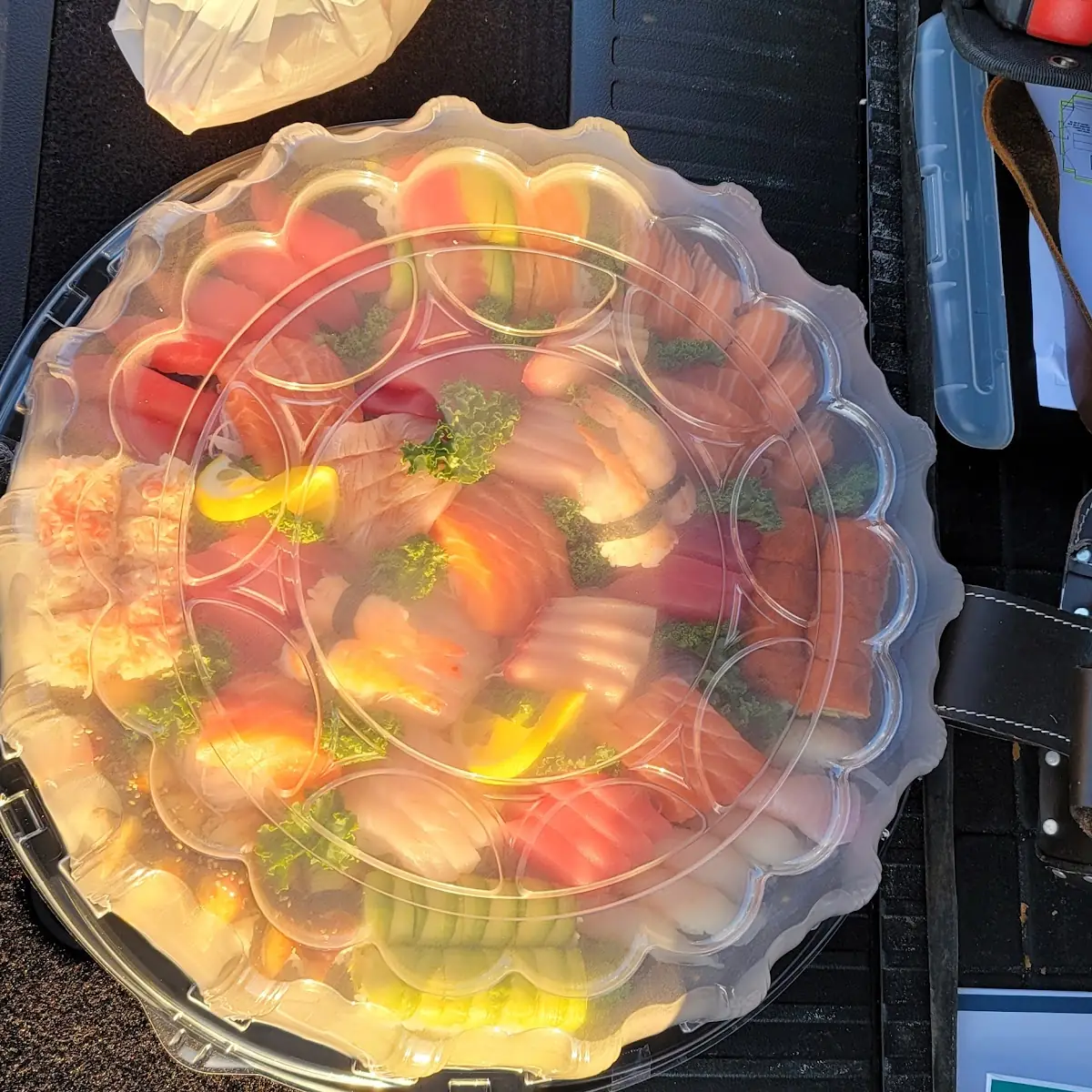 Sushi and Sashimi Deluxe