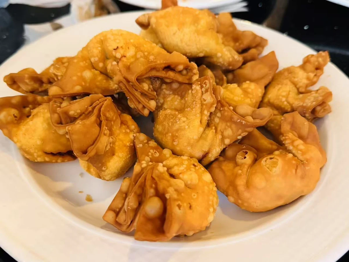 Deep-Fried Wontons with Sweet & Sour Sauce