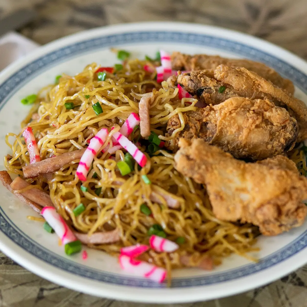 Fried Chicken & Fried Saimin