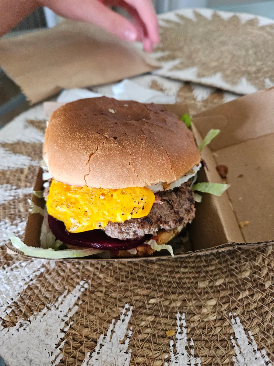 Beef Works Burger, Mountain Munchies
