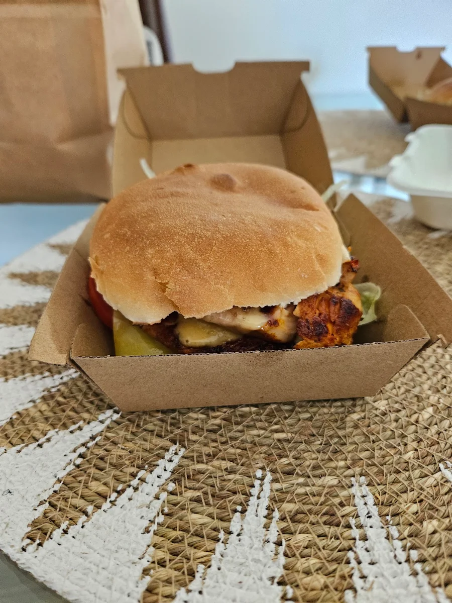 Grilled Portugese Burger, Mountain Munchies