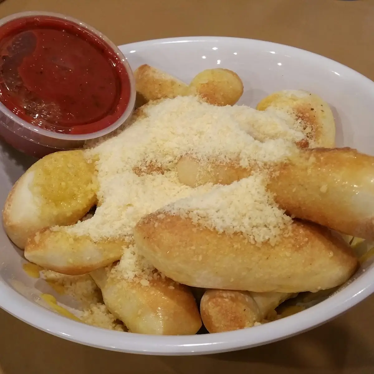 Garlic Parmesan Breadsticks with Marinara Sauce