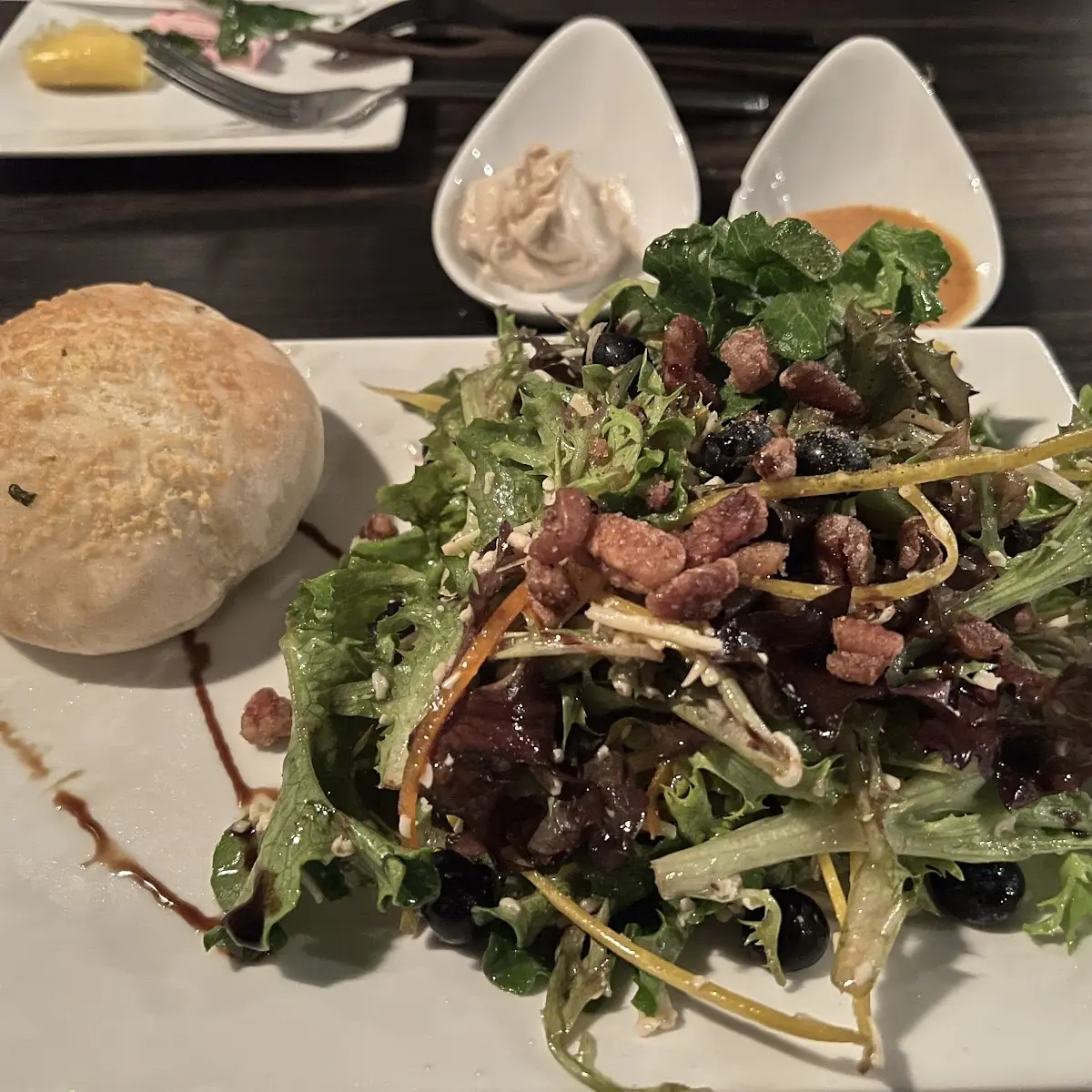 Garden Salad with Roll