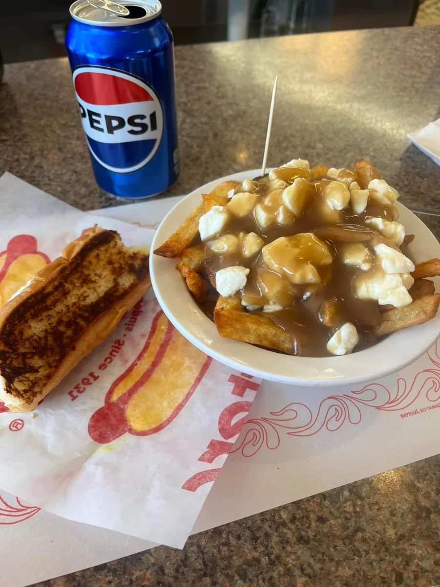 Hot Dog Poutine