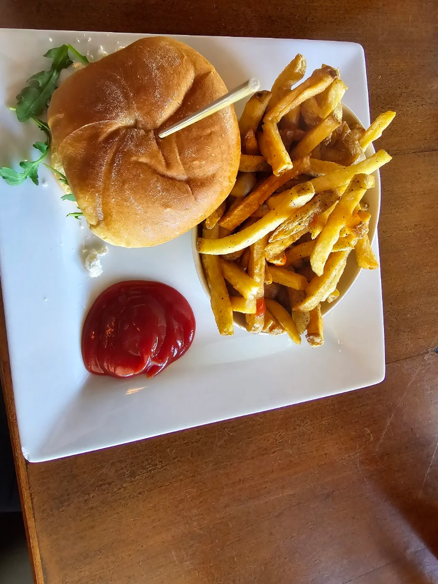 Highlights, The Ridge Roadhouse
