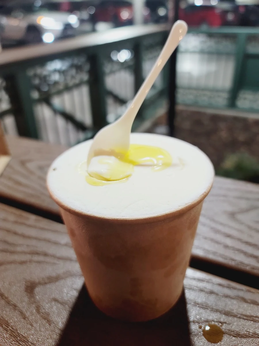 Vanilla Ice Cream with Olive Oil
