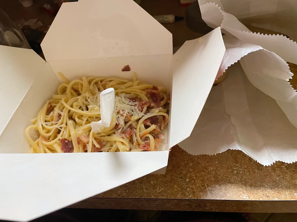 Linguine Carbonara, Mia Pasta - Valleyfield