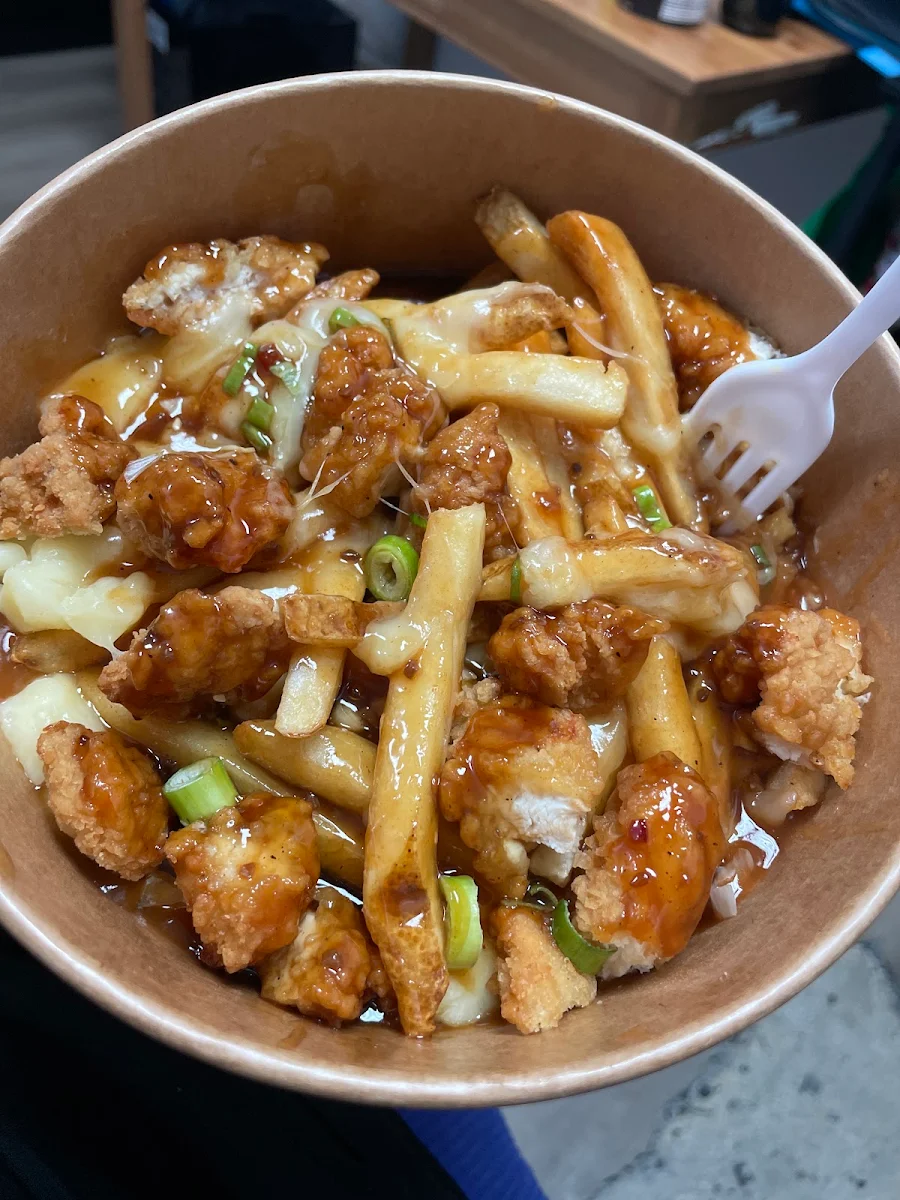 Poutine Général Tao General Tao Chicken Poutine, Restaurant Scores