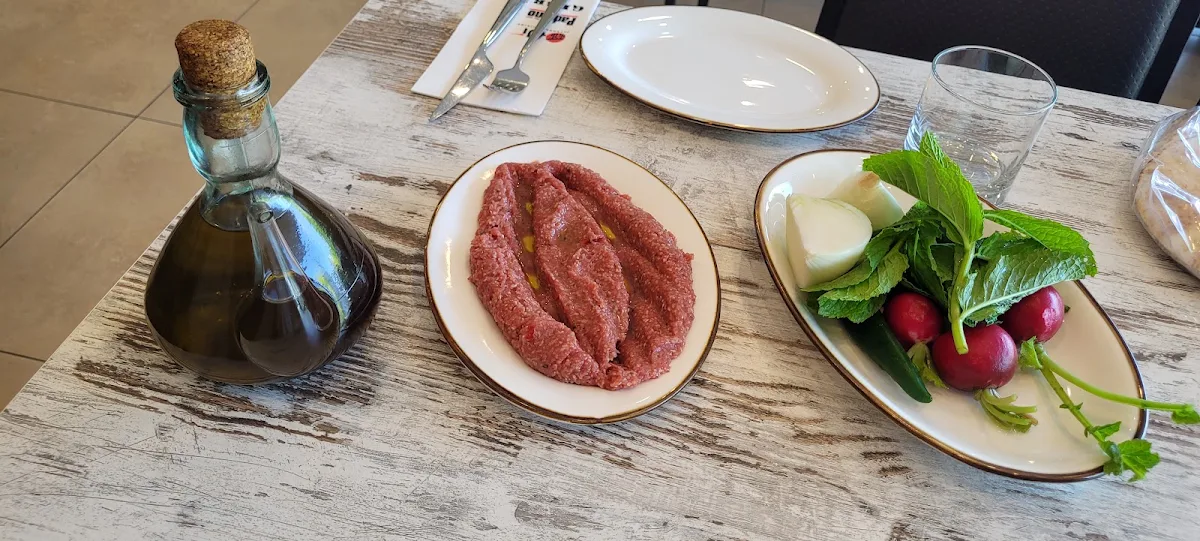 Kibbeh Nayeh, Gebran Lebanese Cuisine