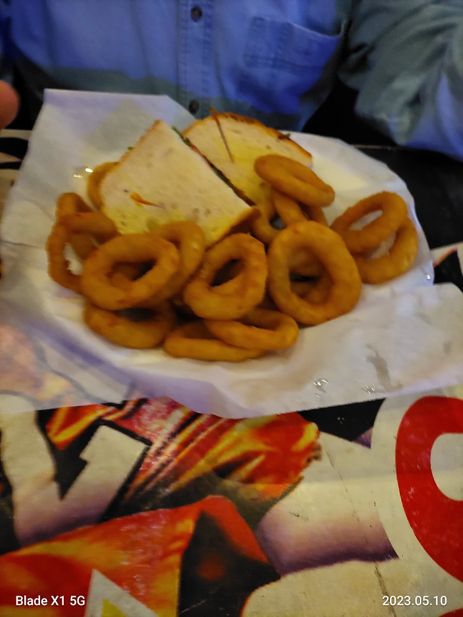 blt with Onion Rings