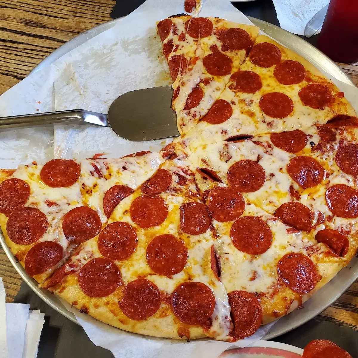 Large Pepperoni Pizza