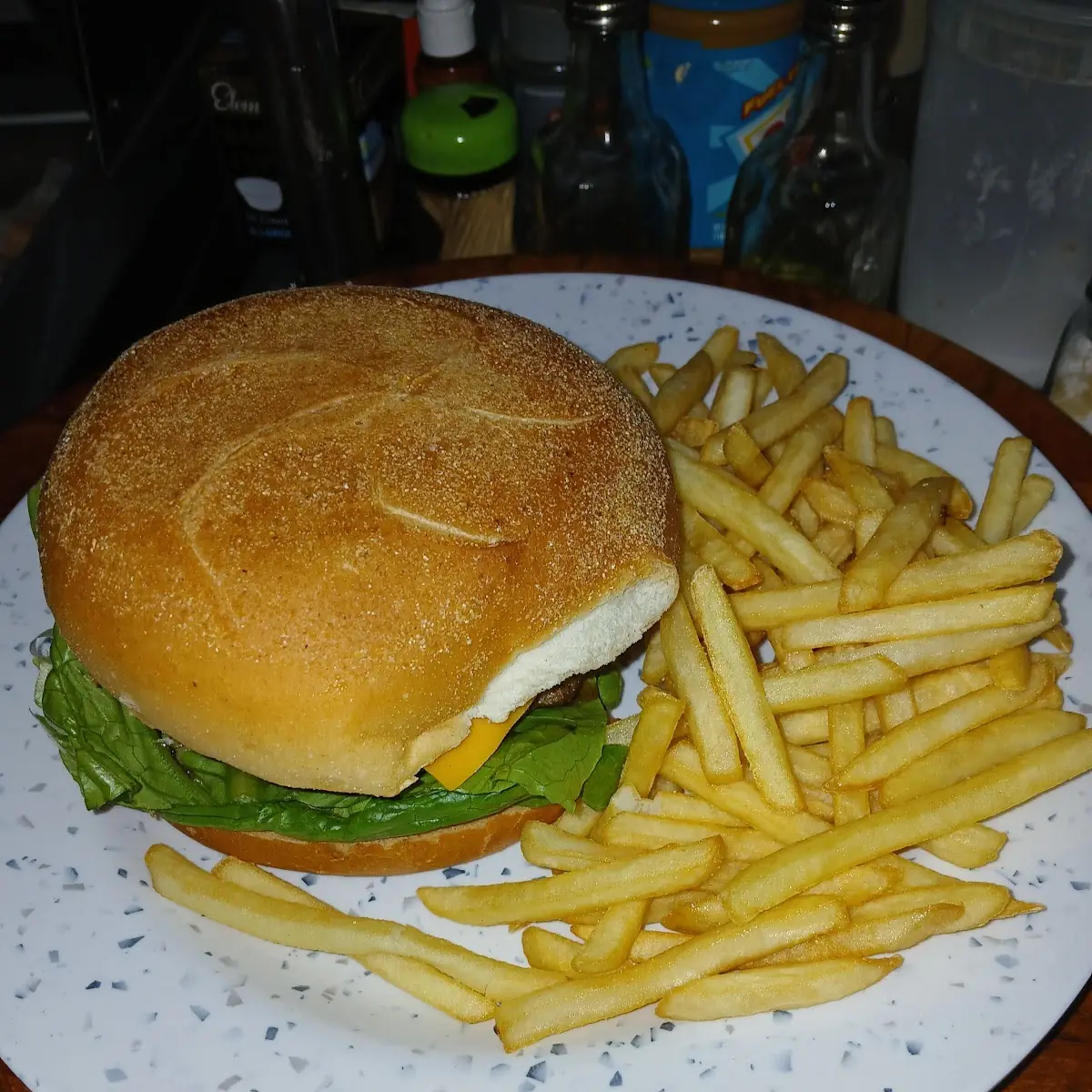 Classic Burger with Fríes