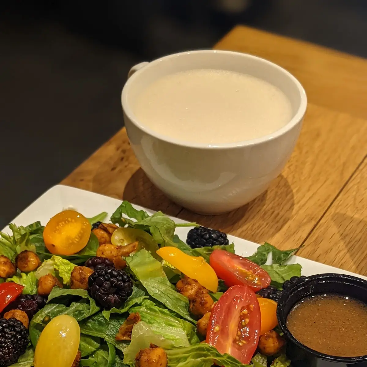 Chickpea Berry Salad
