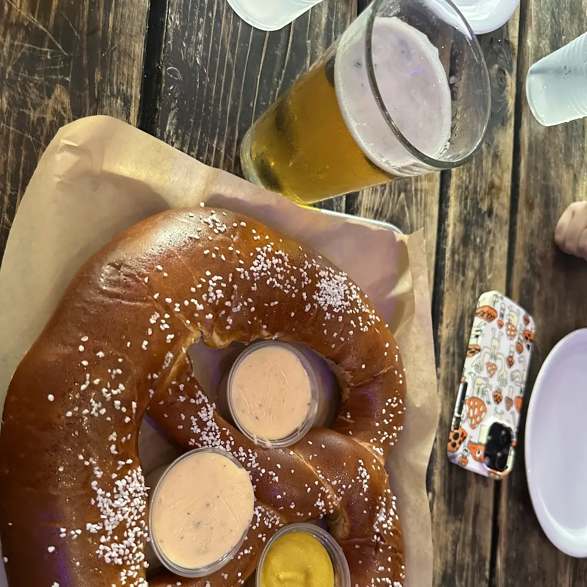 Giant Soft Pretzel & Queso