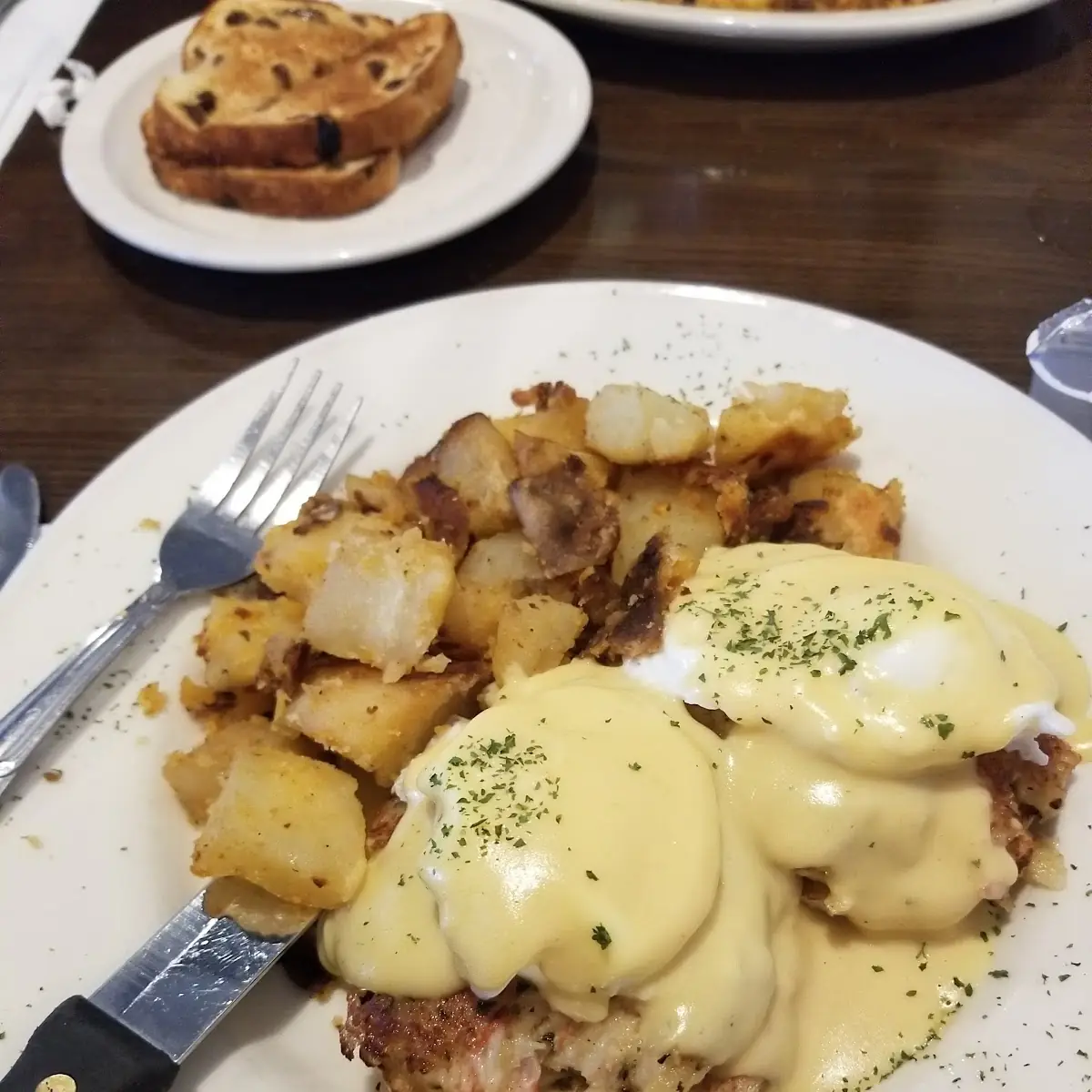 Eggs Benedict with Crab Cakes