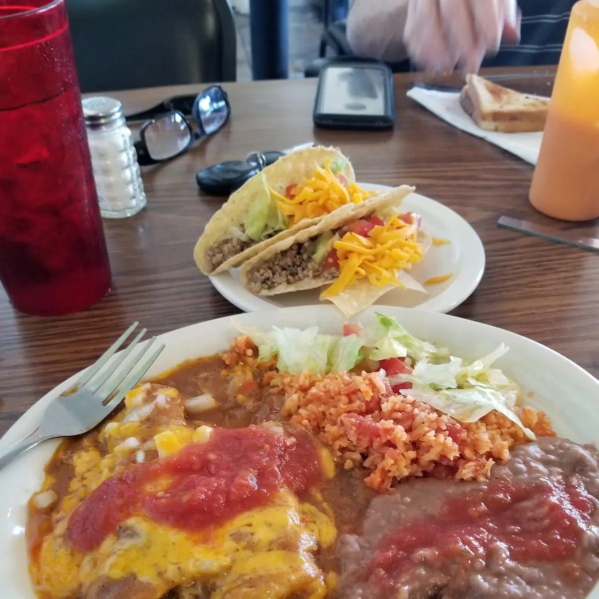 2 Enchiladas 2 Tacos