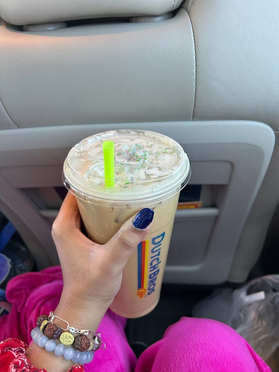 Oat Milk Chocolate Macadamia Nut