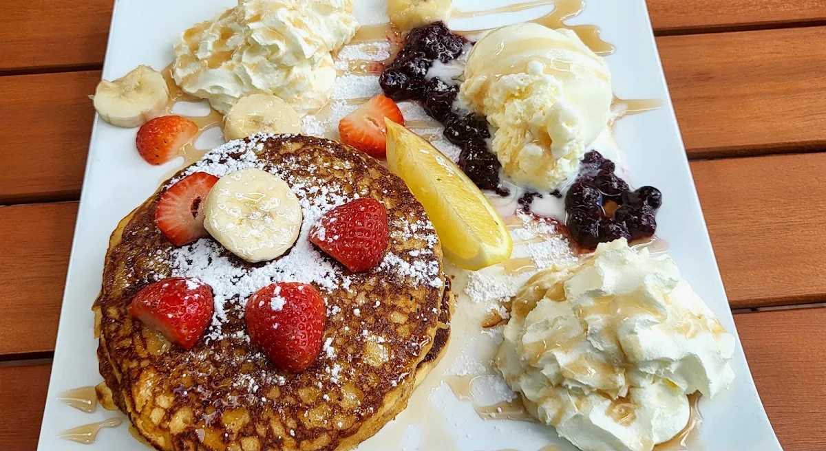 Big Boppa Pancake Stack, Tamborine Diner
